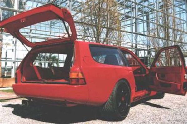 Porsche 944 предлага добра практичност като стандарт благодарение на четири седалки и приличен багажник, но за DP Motorsport това не е достатъчно. Този немски състезателен отбор, който измисля Porsche 935 K3 Group 5, направи нещо уникално "Присади" задната част на Volkswagen Passat върху купето. Резултатът изглеждаше приличен. Осем автомобила бяха направени за клиенти тогава. Все още можете да поръчате комплект, за да създадете свой собствен вариант, като ще ви струва &euro;18 000.